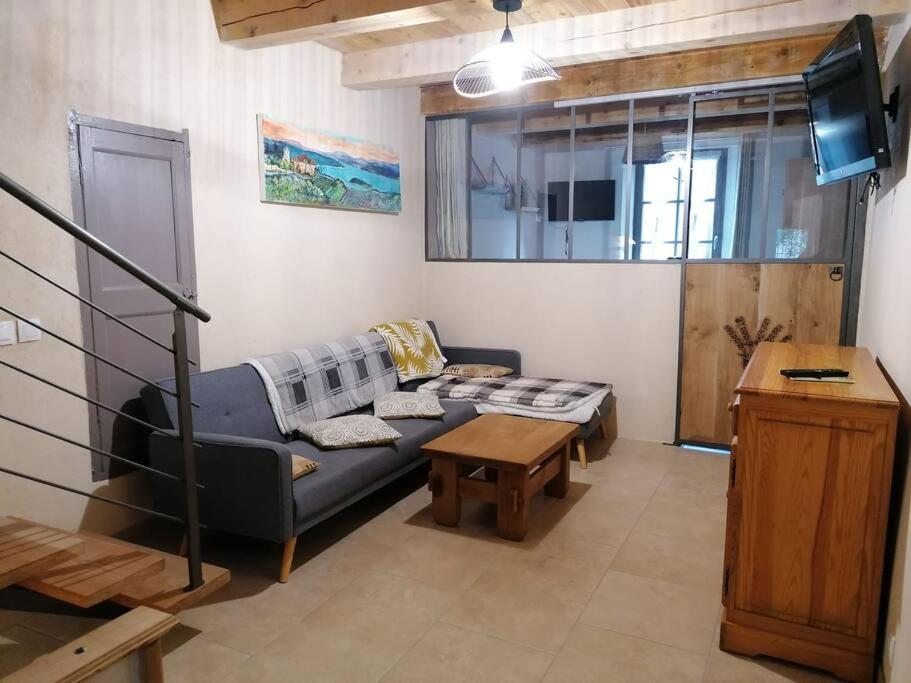 Agreable Maison De Village. 카스텔란 외부 사진